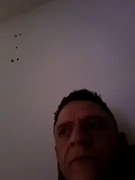 Snapshot of leon8013A chatting on 09-21-25, 11:48 leon8013A online show from 09-21-25, 11:48