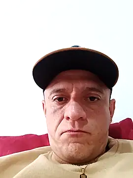 Snapshot of leon8013A chatting on 09-11-25, 12:38 leon8013A online show from 09-11-25, 12:38