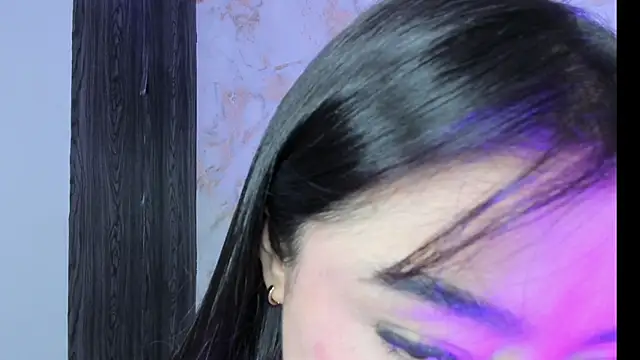 Snapshot of Eva_cutte chatting on 06-21-26, 12:22 Eva cutte online show from 06-21-26, 12:22