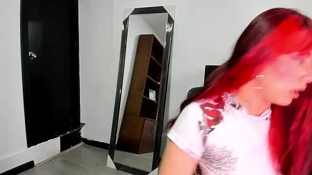 Maddy Mills online show from 09-24-25, 07:09