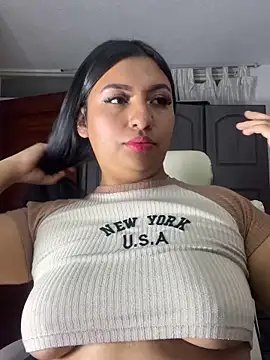Snapshot of Issa_Santana chatting on 10-19-25, 07:49 Issa Santana online show from 10-19-25, 07:49