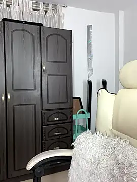 Issa Santana online show from 11-08-25, 08:12