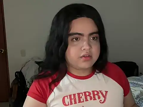 Snapshot of Ambarortiz chatting on 10-30-25, 05:28 Ambarortiz online show from 10-30-25, 05:28