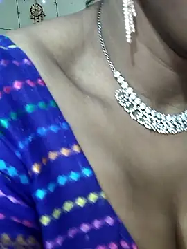 Hotty Sonali online show from 10-17-25, 11:50