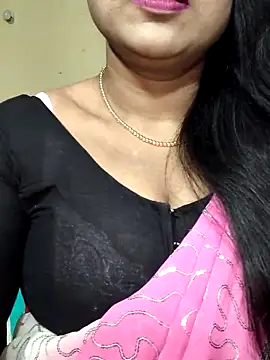Hotty Sonali online show from 11-18-25, 12:04