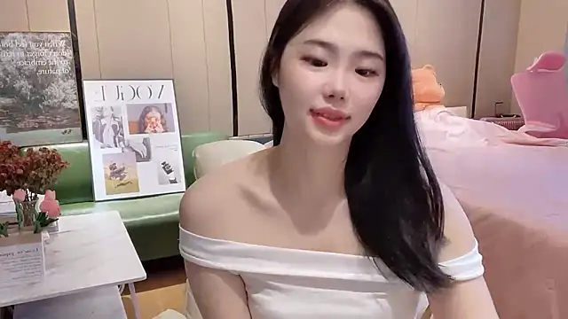 suki-1 online show from 09-28-25, 06:42