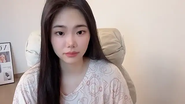 suki-1 online show from 06-15-26, 08:58
