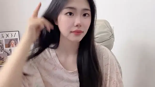 suki-1 online show from 06-18-26, 08:57