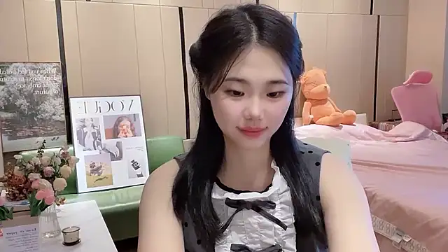 suki-1 online show from 10-09-25, 07:53