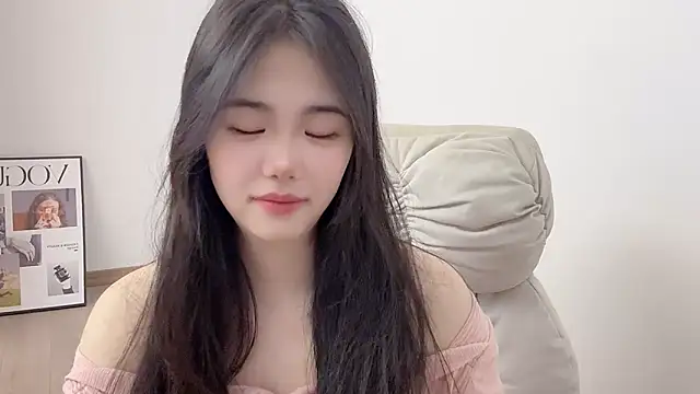 suki-1 online show from 04-13-26, 09:35