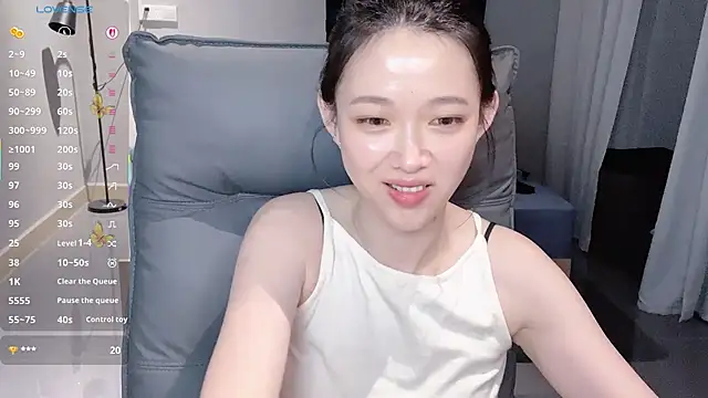 NiNi-baby520 online show from 10-02-25, 03:37