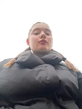 StephanieMur online show from 09-25-25, 04:07