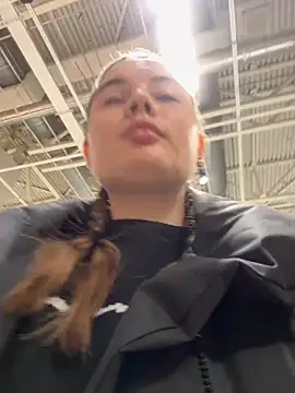 StephanieMur online show from 09-30-25, 04:51