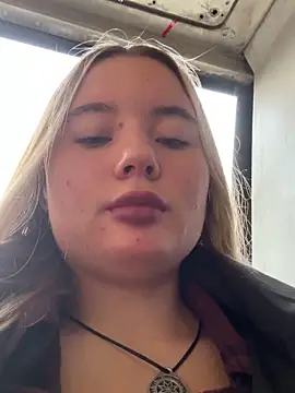 StephanieMur online show from 09-18-25, 03:09