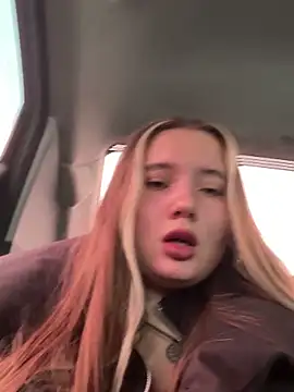 StephanieMur online show from 09-17-25, 06:15