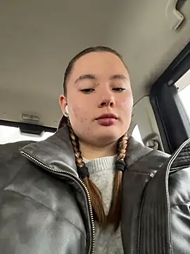 StephanieMur online show from 11-24-25, 05:51