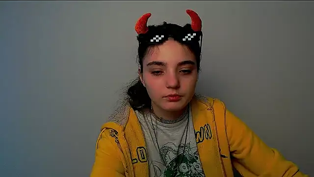 Sun Shine   online show from 10-12-25, 01:34