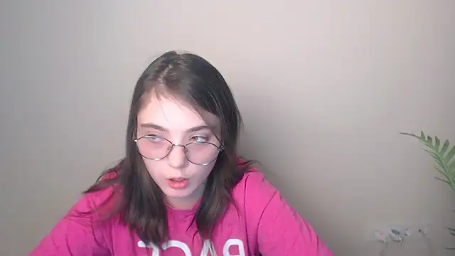 Snapshot of Sun_Shine__ chatting on 06-14-26, 10:00 Sun Shine online show from 06-14-26, 10:00