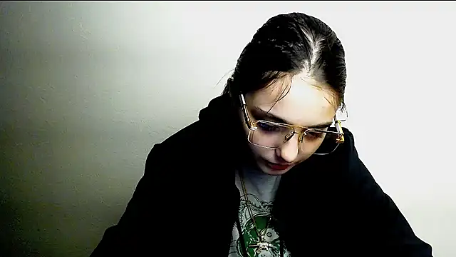 Sun Shine   online show from 12-21-25, 03:19