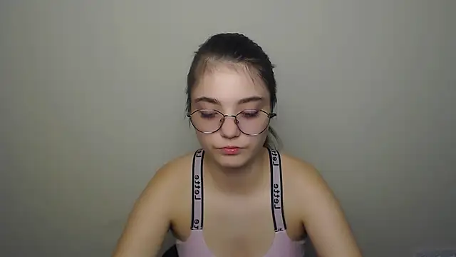 Snapshot of Sun_Shine__ chatting on 07-16-26, 10:07 Sun Shine online show from 07-16-26, 10:07