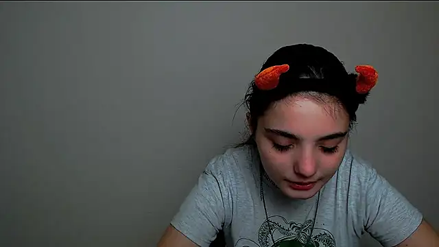 Sun Shine   online show from 10-10-25, 09:04