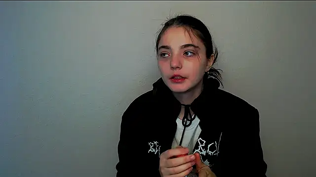 Sun Shine   online show from 10-26-25, 07:31