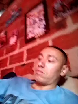 Snapshot of Radecc chatting on 11-06-25, 01:26 Radecc online show from 11-06-25, 01:26