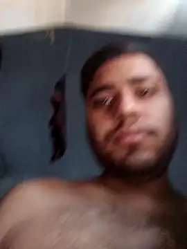 Snapshot of Desirock001 chatting on 10-14-25, 01:39 Desirock001 online show from 10-14-25, 01:39