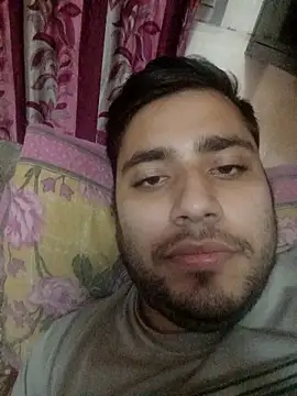 Snapshot of Desirock001 chatting on 10-31-25, 03:52 Desirock001 online show from 10-31-25, 03:52