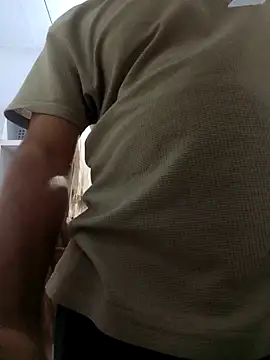 Desirock001 online show from 11-07-25, 04:22