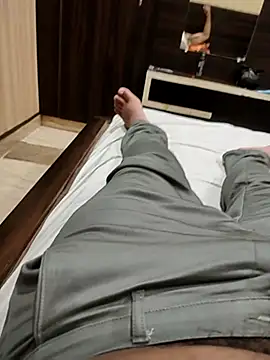 Snapshot of brownbear6 chatting on 09-16-25, 08:48 brownbear6 online show from 09-16-25, 08:48