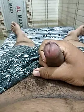 Snapshot of brownbear6 chatting on 10-04-25, 01:01 brownbear6 online show from 10-04-25, 01:01