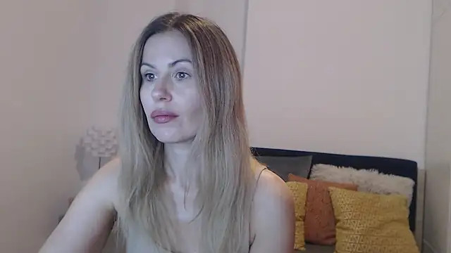 Snapshot of Lika_Soul chatting on 07-09-26, 03:33 Lika Soul online show from 07-09-26, 03:33