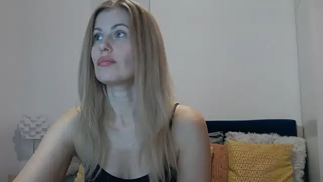 Snapshot of Lika_Soul chatting on 04-25-26, 03:53 Lika Soul online show from 04-25-26, 03:53