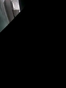 Snapshot of picademelpk222 chatting on 10-21-25, 04:12 picademelpk222 online show from 10-21-25, 04:12