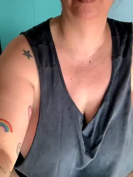 LupeLok online show from 09-18-25, 04:54