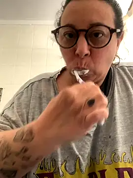 LupeLok online show from 10-08-25, 06:52