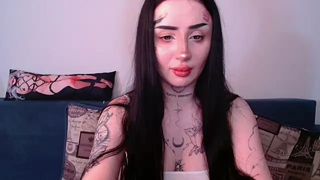 Snapshot of alisa_tattoogirl1 chatting on 09-17-25, 07:49 alisa tattoogirl1 online show from 09-17-25, 07:49