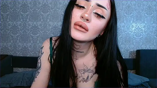 Snapshot of alisa_tattoogirl1 chatting on 10-22-25, 09:46 alisa tattoogirl1 online show from 10-22-25, 09:46