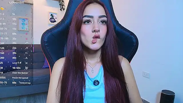 ViolethRosse online show from 10-29-25, 05:23