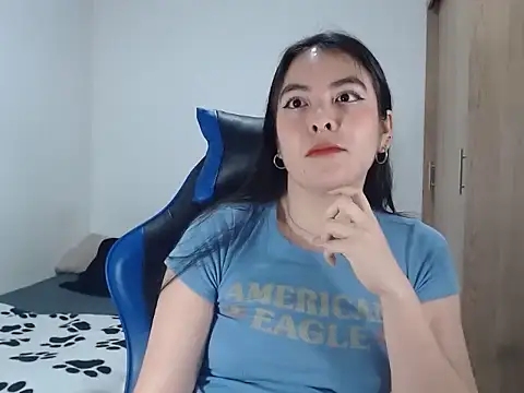 EloiseJun online show from 09-18-25, 07:28
