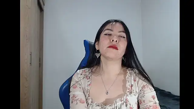 EloiseJun online show from 02-15-26, 04:13