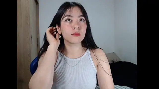 EloiseJun online show from 03-25-26, 04:45