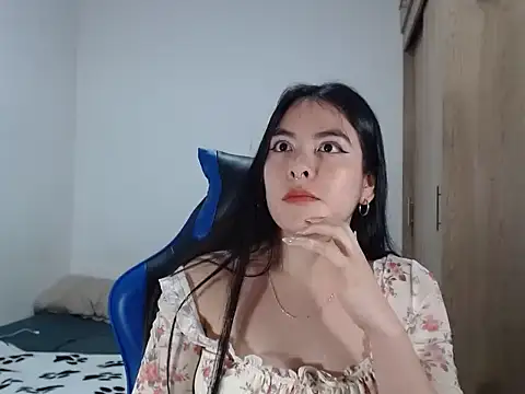 EloiseJun online show from 09-17-25, 09:06