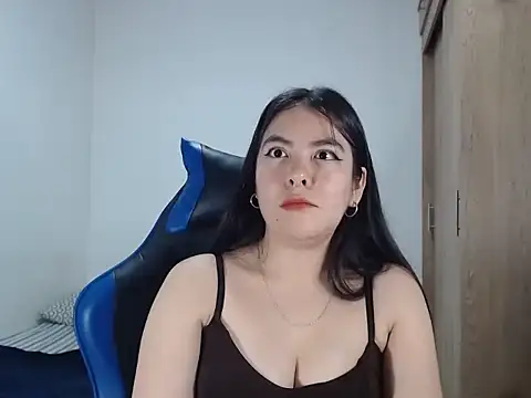 EloiseJun online show from 09-27-25, 08:37