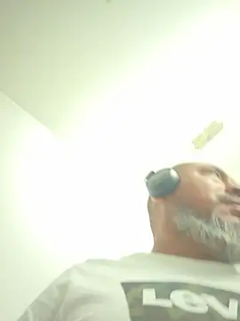 julio p online show from 10-12-25, 03:52