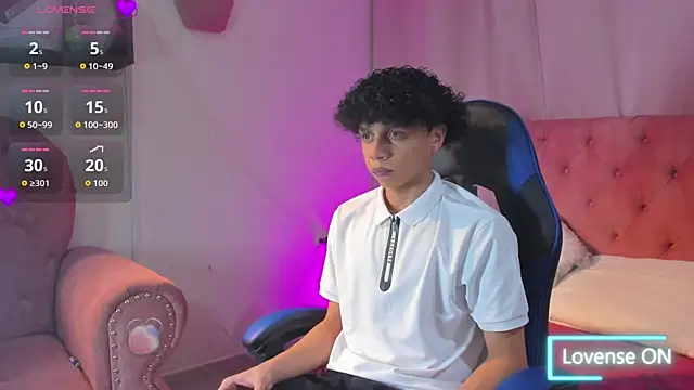 Snapshot of _taylor_black chatting on 02-23-26, 10:54 taylor black online show from 02-23-26, 10:54