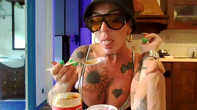 ASSERINAAA online show from 10-01-25, 10:52