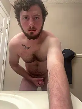 Snapshot of blueeyedman8 chatting on 12-17-25, 04:45 blueeyedman8 online show from 12-17-25, 04:45