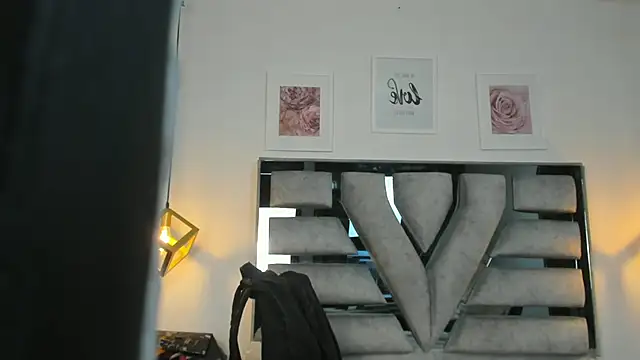 lianfox  online show from 07-11-26, 12:27
